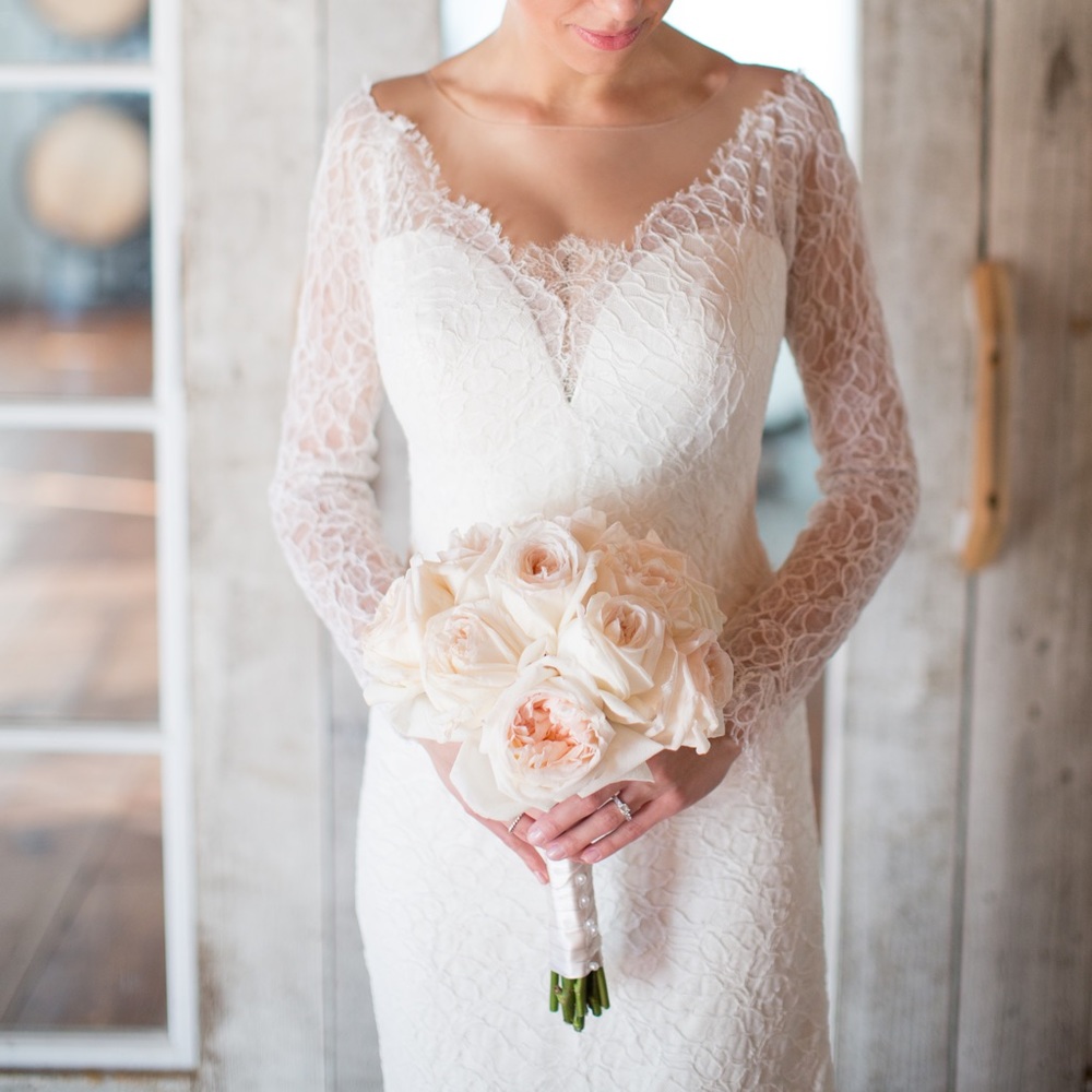 Lazaro wedding gown size 4